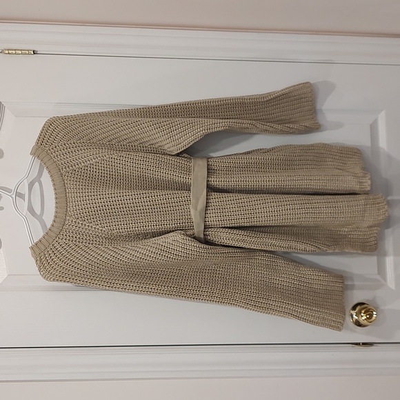 Winner Dress - Picture 2 of 6